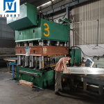 Máquina de estampado de puertas de acero 2500T