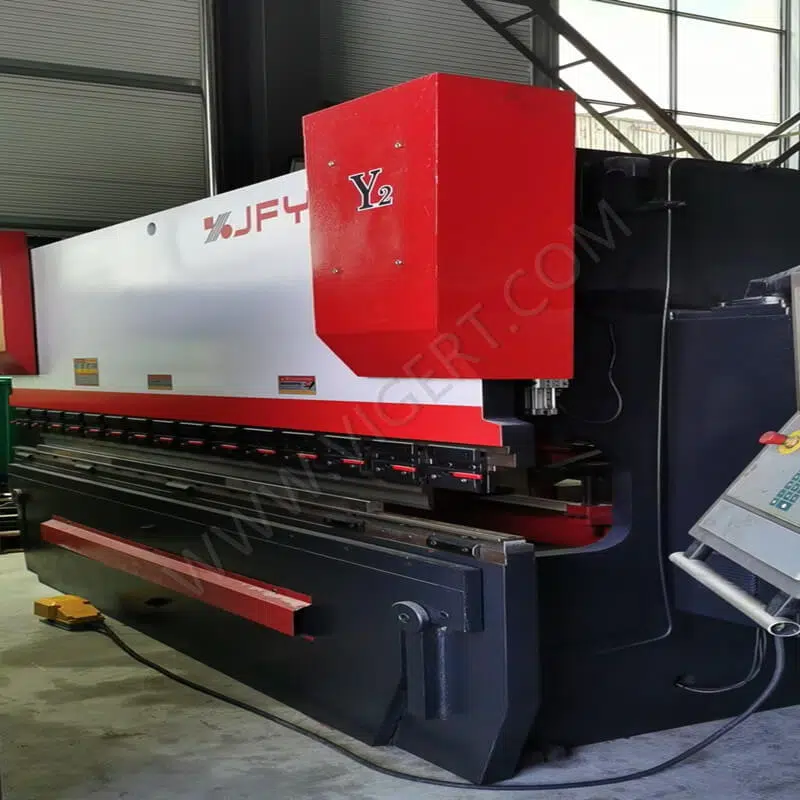 Piegatrice CNC usata JFY 150T3100 (1) Piegatrice CNC usata JFY 150T3100 (1)