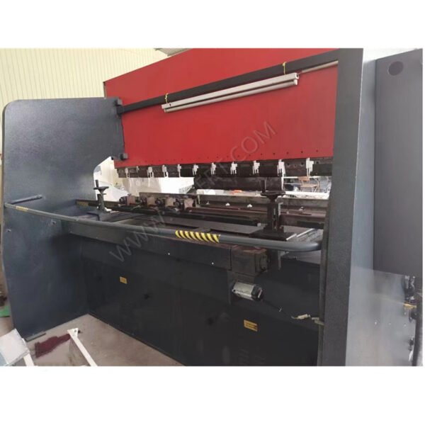 AMADA 100T3000 (5)