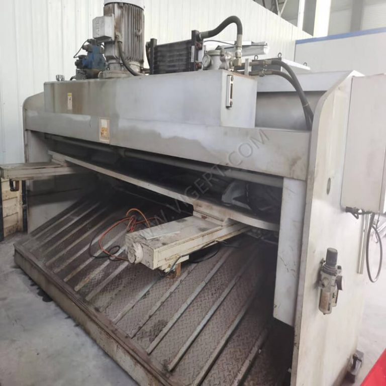 ACCURPRESS Used Guillotine Shearing Machine 625010 (2)