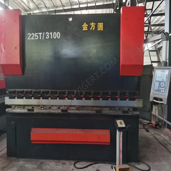 Гидравлический листогибочный станок с ЧПУ JFY 225T / 3100 (1)