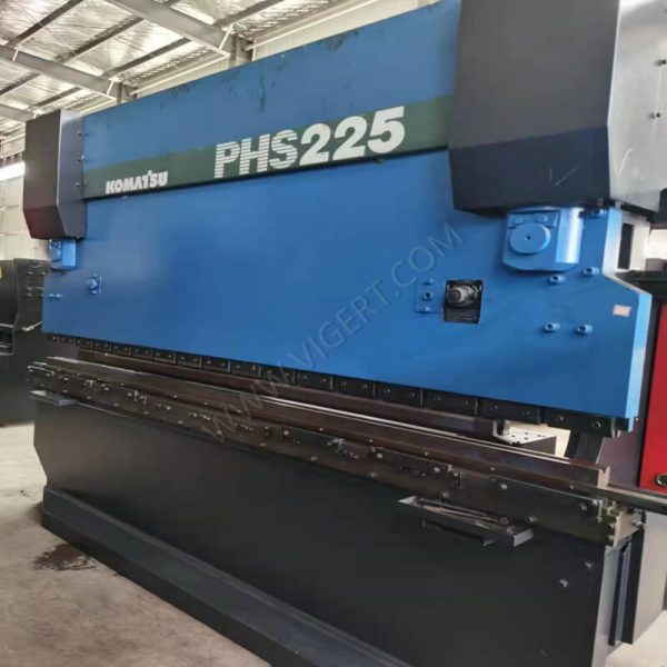 KOMATSU Used Hydraulic CNC Bending Machine PHS225 (1)
