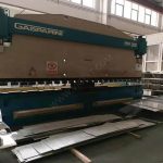 Máy uốn CNC