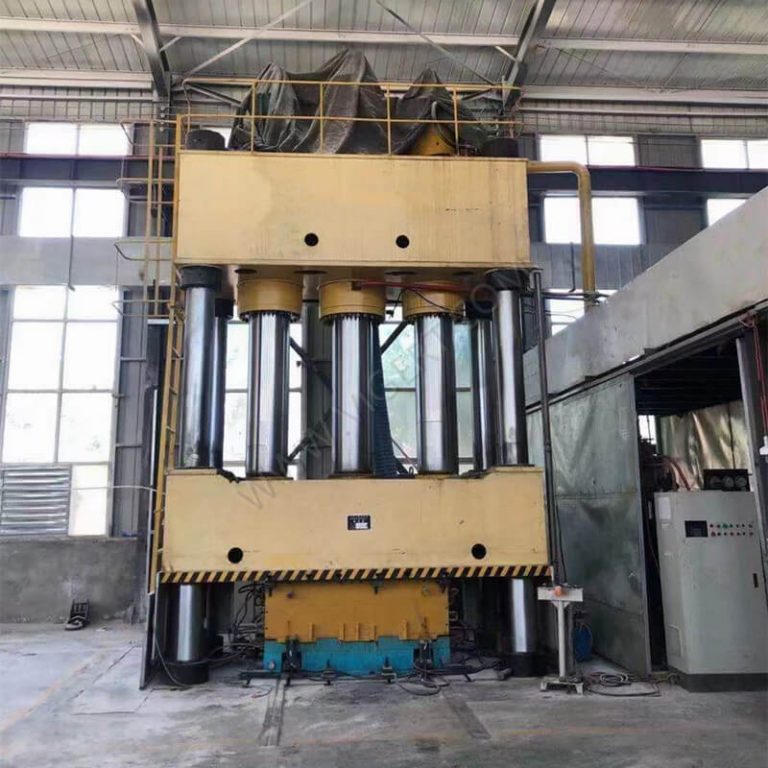 เครื่องไฮโดรเพรส