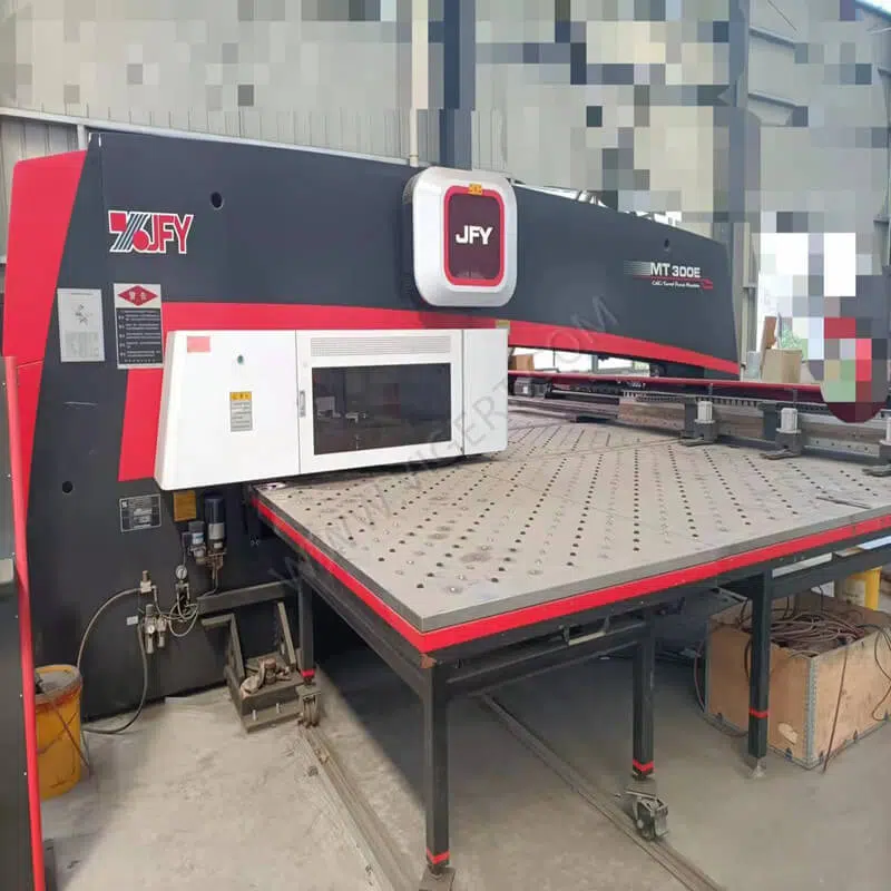 JFY ใช้เครื่อง CNC Turret Punch Press Machine MT300E (1) JFY ใช้เครื่อง CNC Turret Punch Press Machine MT300E (1)