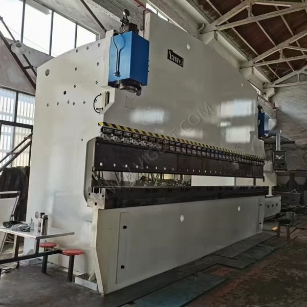 แผ่นโลหะกดเบรก