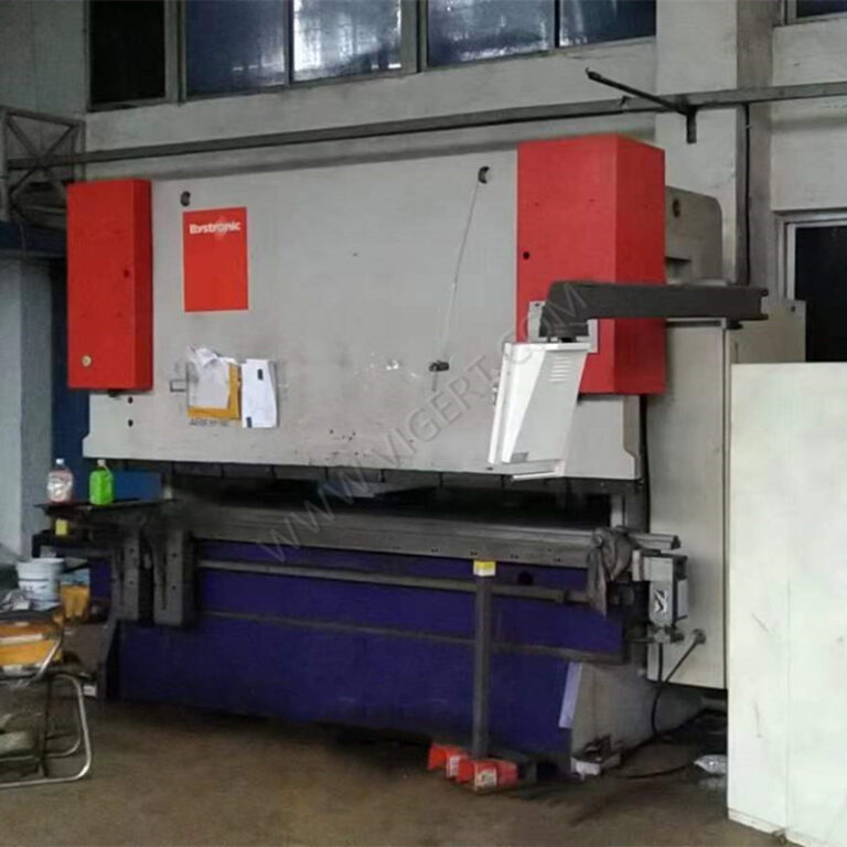 เครื่องดัดไฮดรอลิก 160 ตัน