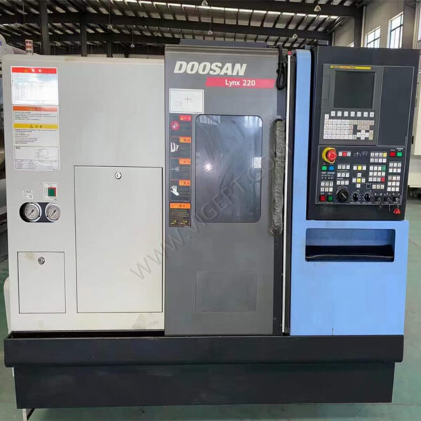 DOOSAN ใช้เครื่องกลึงประสิทธิภาพสูง Lynx 220A