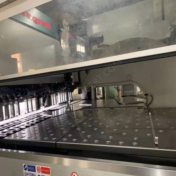 SALVAGNINI Używane centrum robocze prasy krawędziowej P2