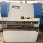 Листогибочный пресс с 4 + 1 осями YAWEI б/у