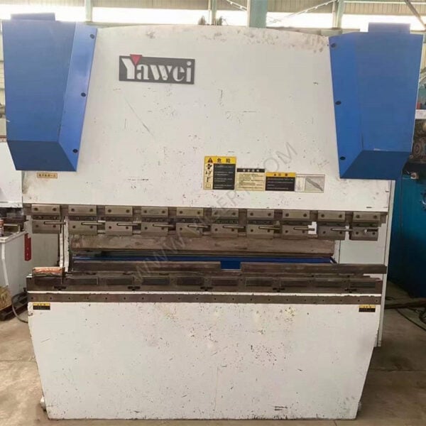 Prensa plegadora de 4+1 ejes usada YAWEI