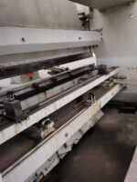 LVD Used Heavy Duty Press Brake PPEB1000 80 (3)