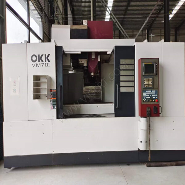 Centro de mecanizado vertical usado OKK VM7 III