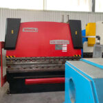 Phanh ép thủy lực 100 tấn