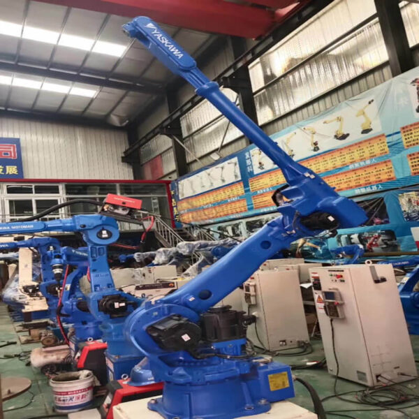 Robot di saldatura YASKAWA MH50-20 usato