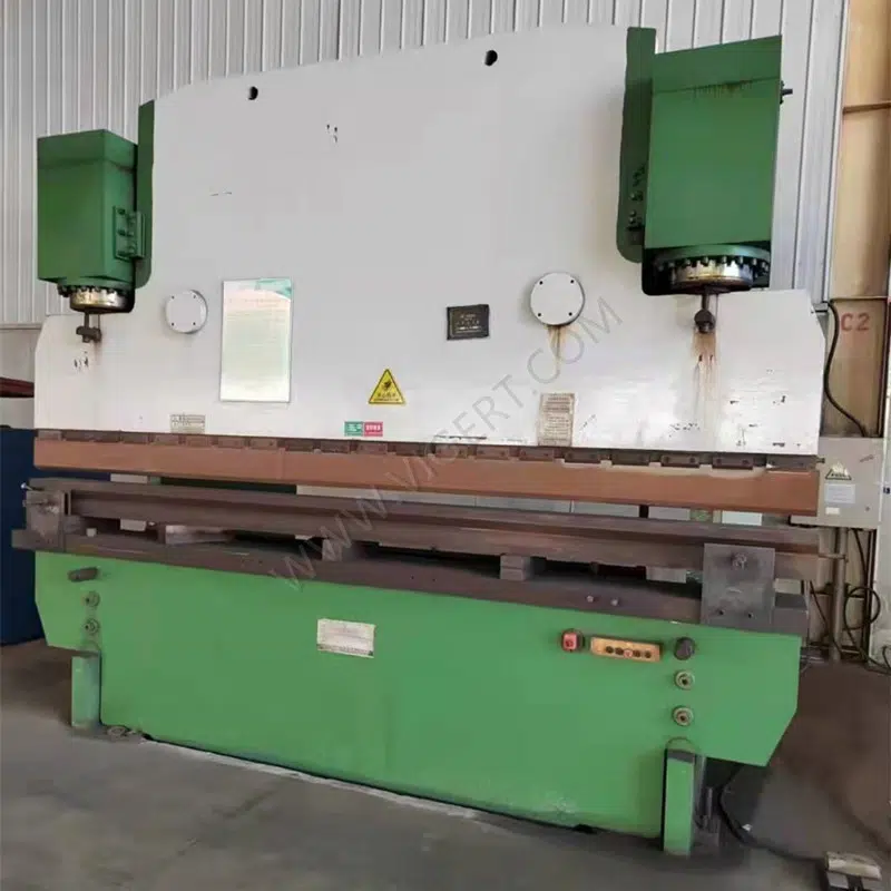 Pressa piegatrice CNC per impieghi gravosi HARSLE WC67K-300T5000 usata Pressa piegatrice CNC per impieghi gravosi HARSLE WC67K-300T5000 usata