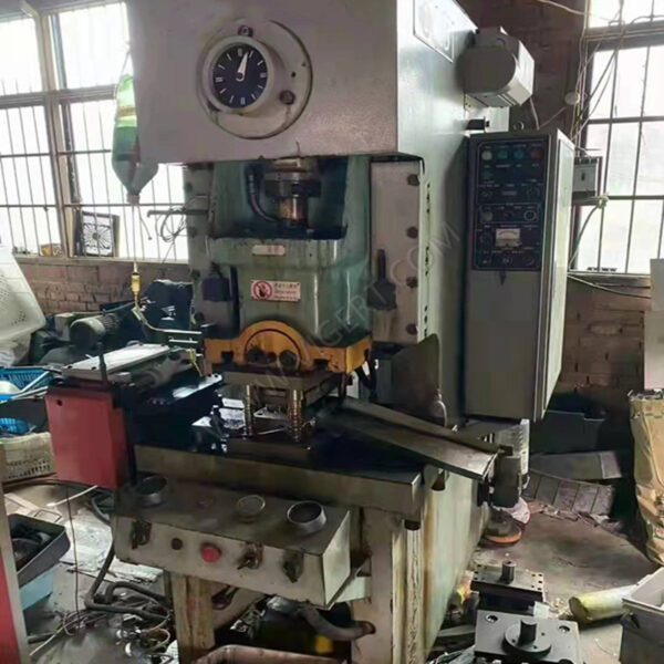 HARSLE a utilisé une petite presse pneumatique JH21-25T