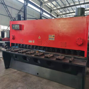 YANGLI Used CNC Hydraulic Shearing Machine 20x3200
