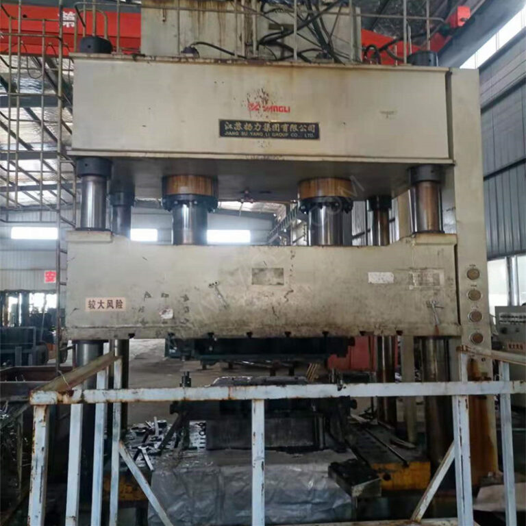 YANGLI ใช้เครื่องกดไฮดรอลิกสี่เสา YL32-800