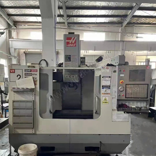 Centro di lavoro con mulino verticale HAAS VF-2D di seconda mano