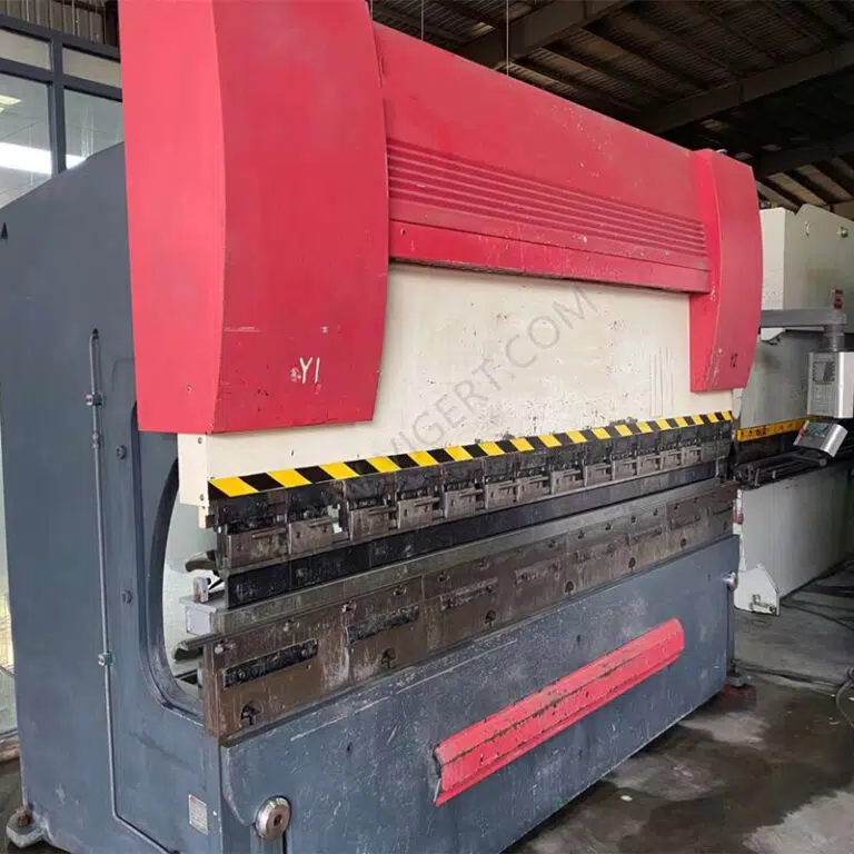 HARSLE Used Bending Press Machine WE67K-100T3200 (2)