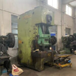 Máquina perfuradora de embreagem pneumática usada YANGLI JC21-160