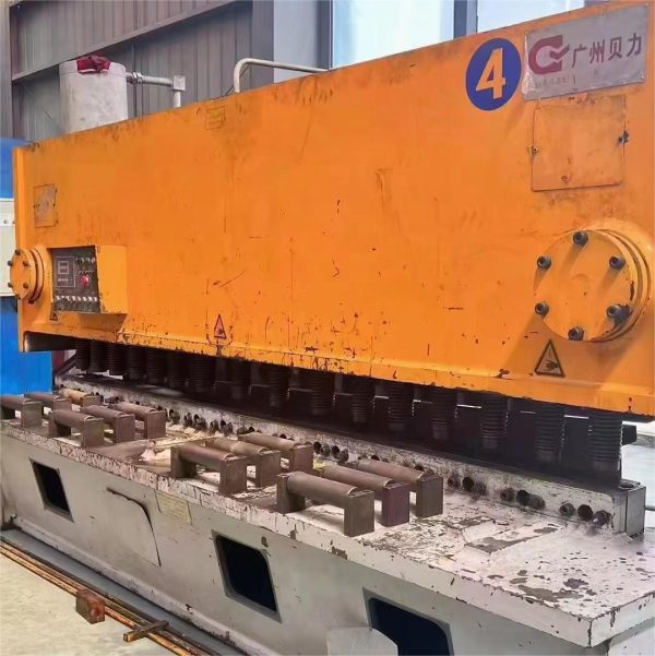 20X3200 máquina de corte de metal usada para venda