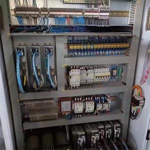 300T6200 Elektrohydraulický servo ohýbací stroj a 7+1osý