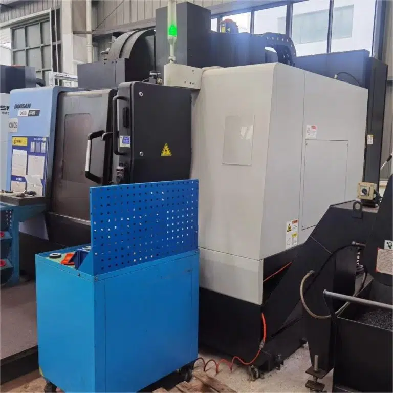 Centru de prelucrare vertical CNC DNM6705 (