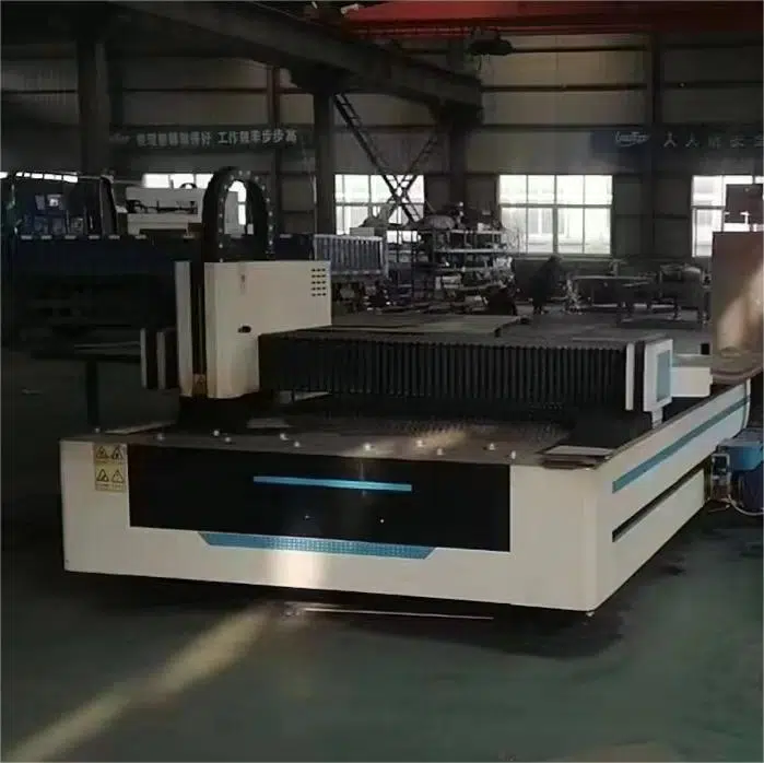 Cần bán máy cắt laser (1)
