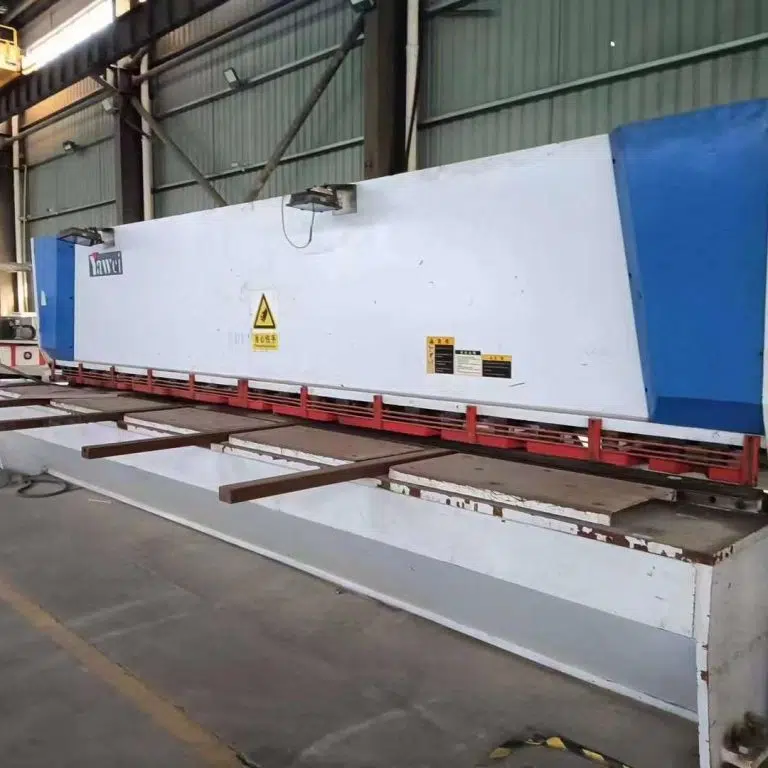 Máy cắt YaWei CNC