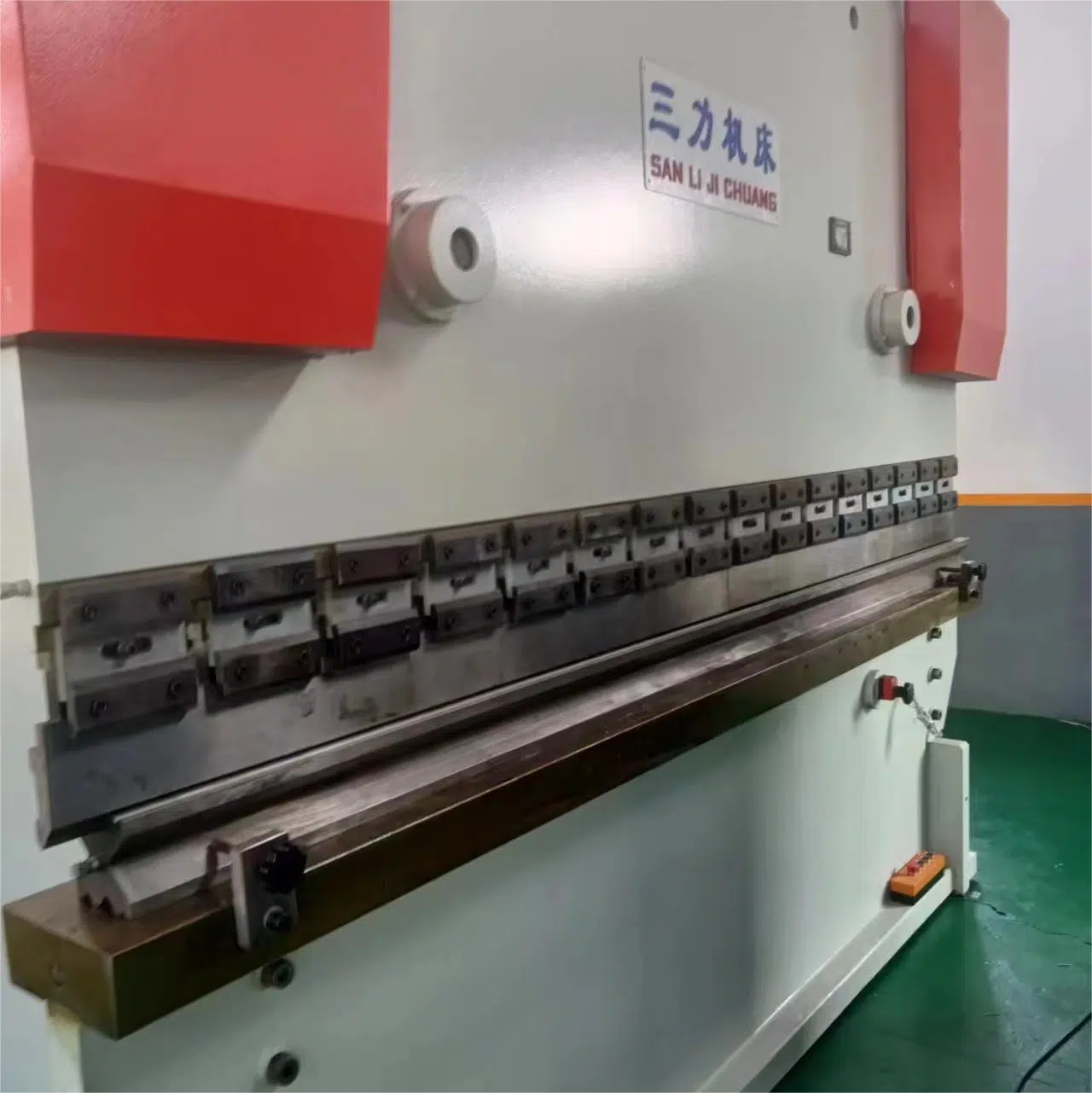 Used 200Ton Press Brake Used 200Ton Press Brake