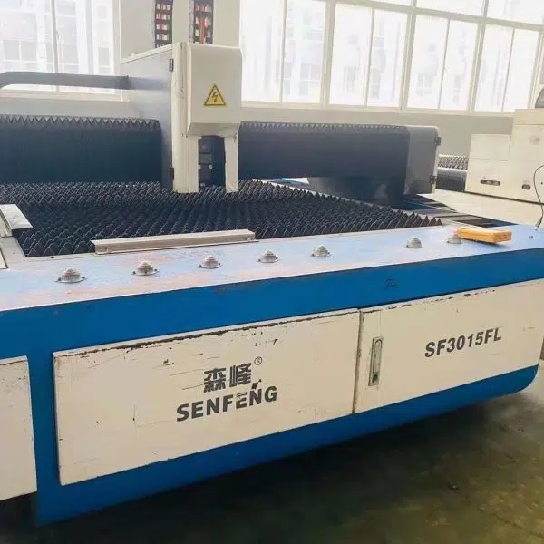 Machine de découpe laser Vigert d'occasion 1500W