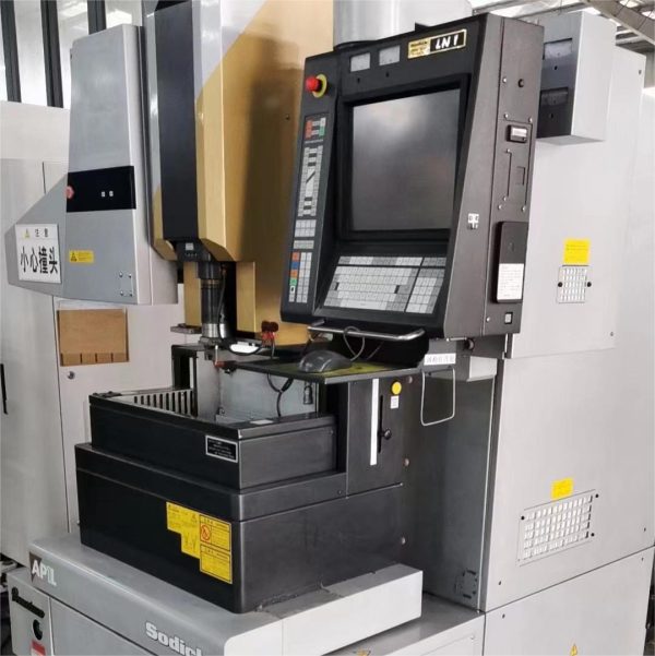 เครื่องปล่อยไฟฟ้าด้วยลวด AP1L