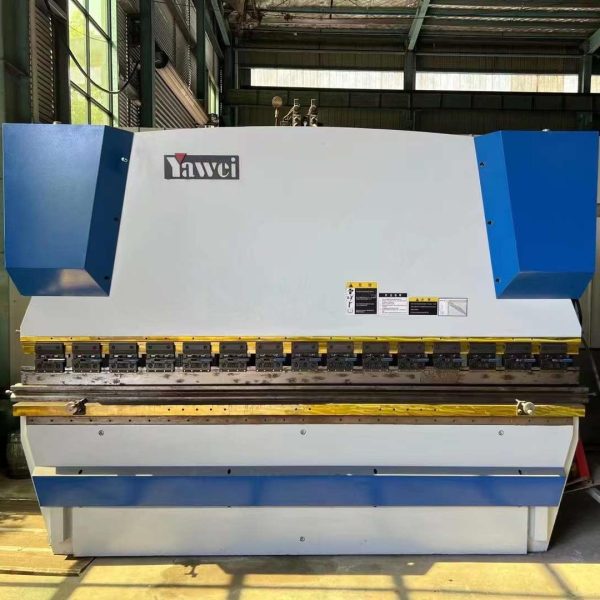 Gebrauchte Yawei CNC-Biegemaschine PBB160/3100