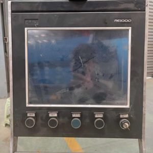 تستخدم فرامل الضغط الهيدروليكي CNC 250T3200