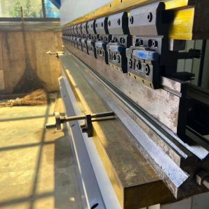 تستخدم Yawei CNC الانحناء آلة PBB160 / 3100