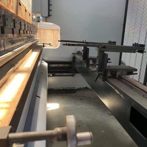 تستخدم Yawei CNC الانحناء آلة PBB160 / 3100