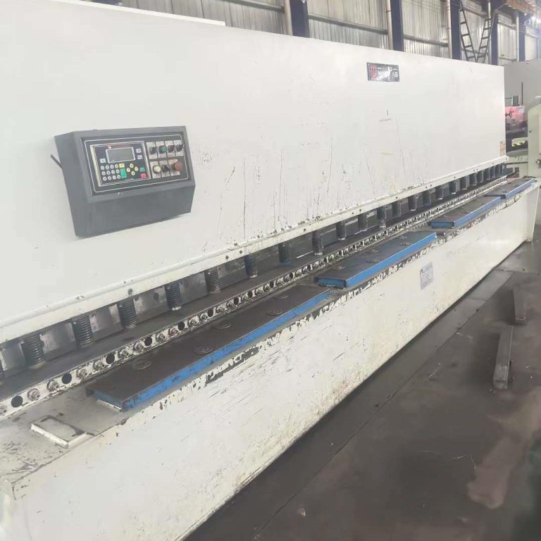 Used Shearing Machine 10x6000