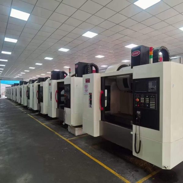 Centro de mecanizado CNC V8 usado