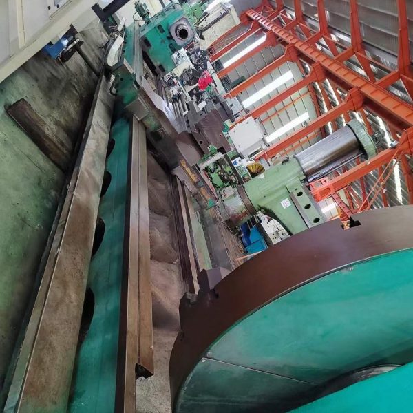 เครื่องกลึงเครื่องยนต์สำหรับงานหนัก SPARK มือสอง