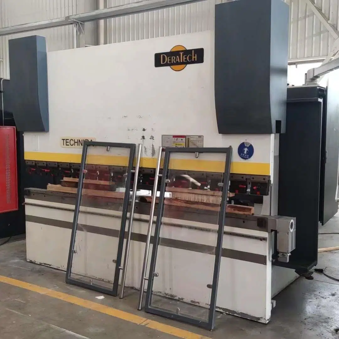 Na sprzedaż używana prasa krawędziowa CNC 170Ton Na sprzedaż używana prasa krawędziowa CNC 170Ton