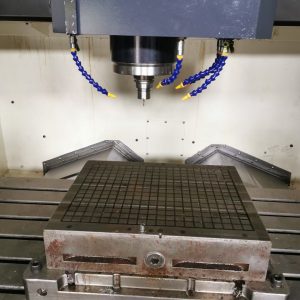 CNC-Bearbeitungszentrum zu verkaufen