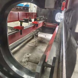 Plieuse CNC YangLi 160T d'occasion