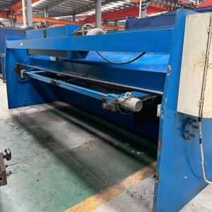 Used ADH Shearing Machine 4000mm
