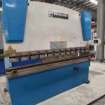 Używana hydrauliczna prasa krawędziowa 100T