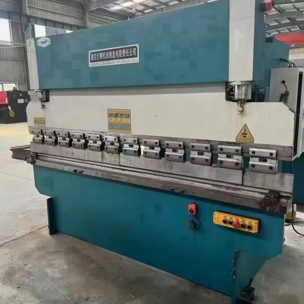 Phanh báo chí 40T2500 NC đã qua sử dụng