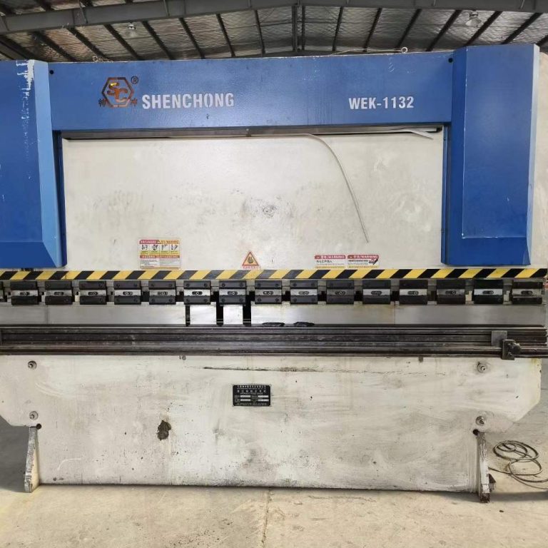 Použitý ohraňovací lis NC 110T3200