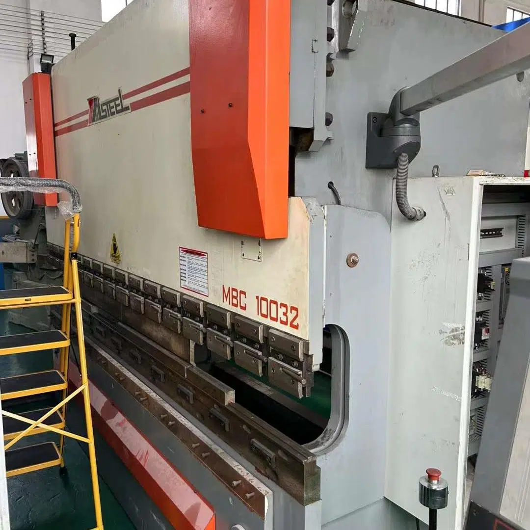 Używana prasa krawędziowa CNC 100T3200 Używana prasa krawędziowa CNC 100T3200
