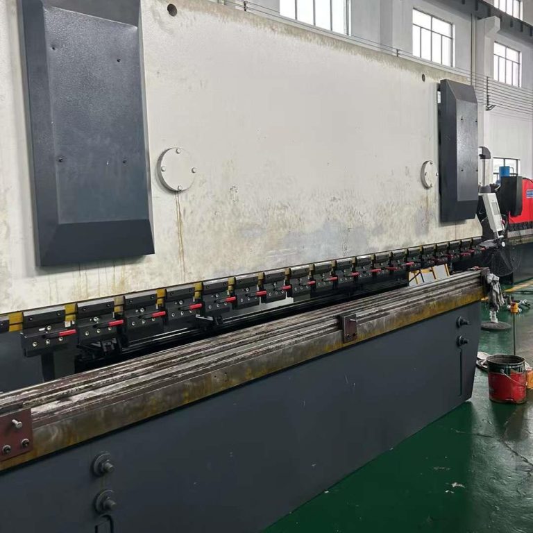 Presse plieuse 160T4000 NC d'occasion